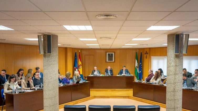 La oposición critica la subida de impuestos y la «poca» inversión prevista en los presupuestos