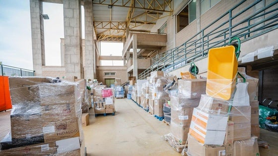 Roquetas manda nuevos tráilers a Valencia llenos de comida y medicinas
