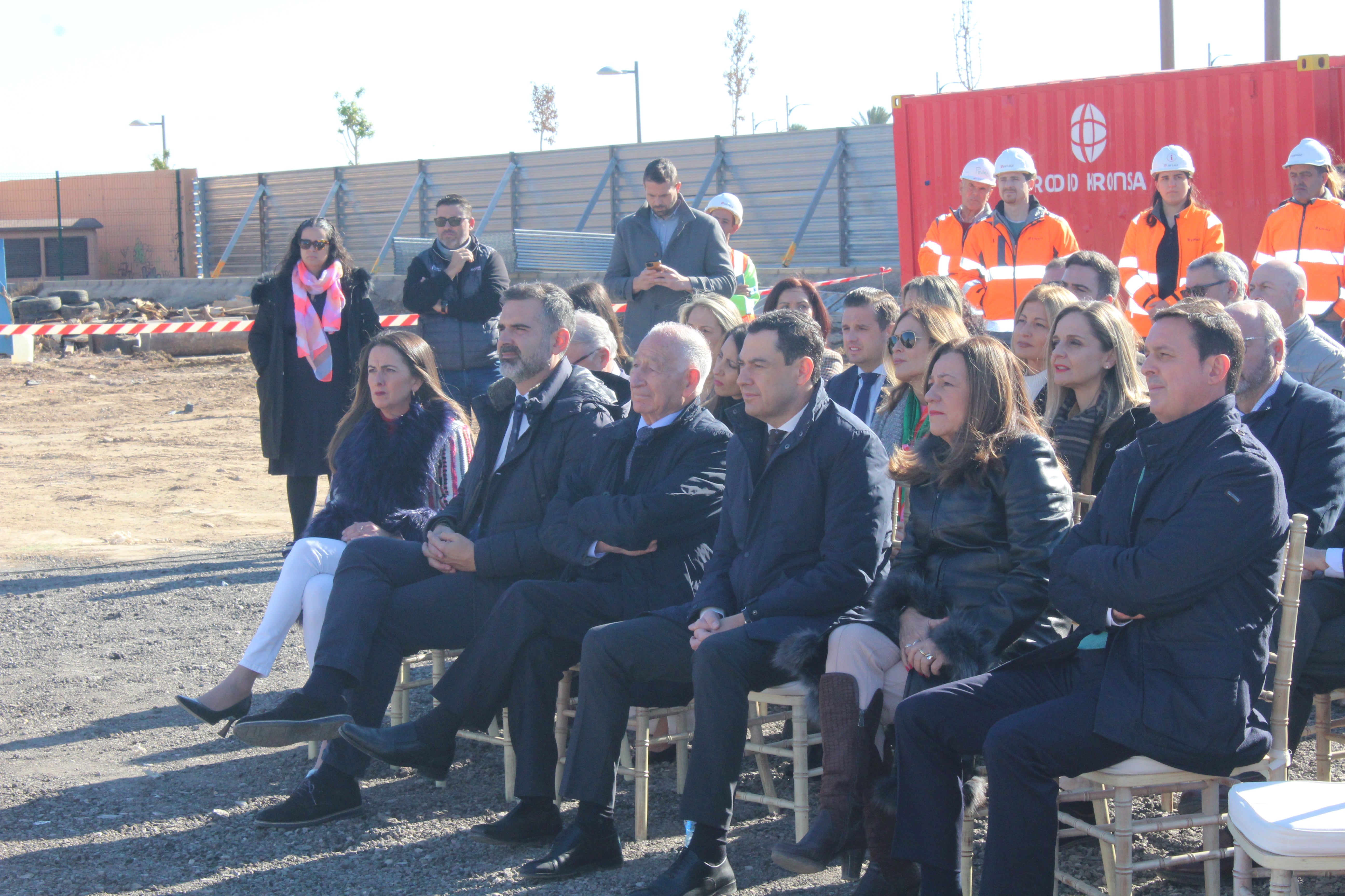 Moreno Bonilla coloca la primera piedra para el IES Las Salinas en Roquetas