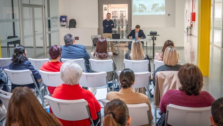 Roquetas acoge una jornada de participación ciudadana para transformar la ciudad