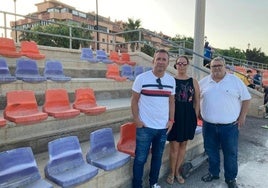 Concejales de la formación en una visita a unas instalaciones.