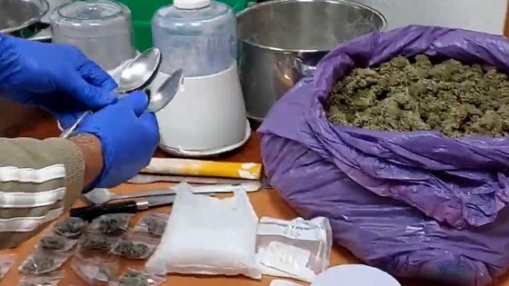 Desmantelan un laboratorio clandestino de droga en Roquetas de Mar