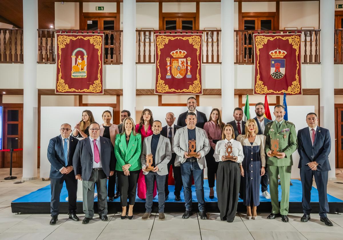 El Castillo de Santa Ana acogió la entrega de Premios Castillo de Las Roquetas para reconocer la labor promocional del municipio.