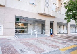 Centro de salud de Roquetas de Mar, donde falleció el bebé.