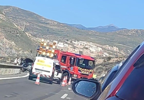 Servicios de emerencia, en el lugar del siniestro.