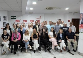 En total, una treintena de hombres y mujeres conforman la Ejecutiva Municipal de Roquetas de Mar.