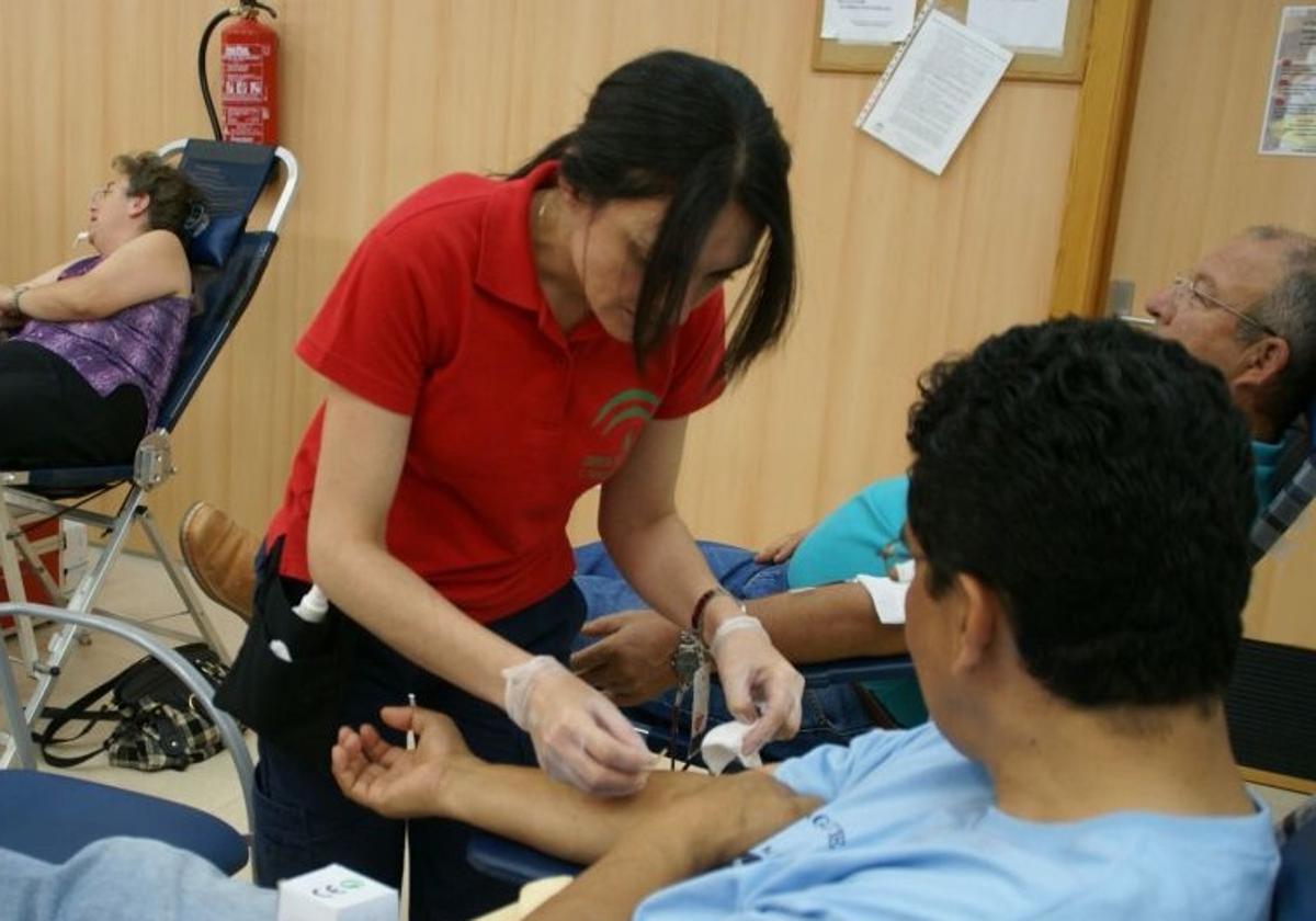 Más de 160 personas donan sangre en el Centro de Salud de Puebla de Vícar
