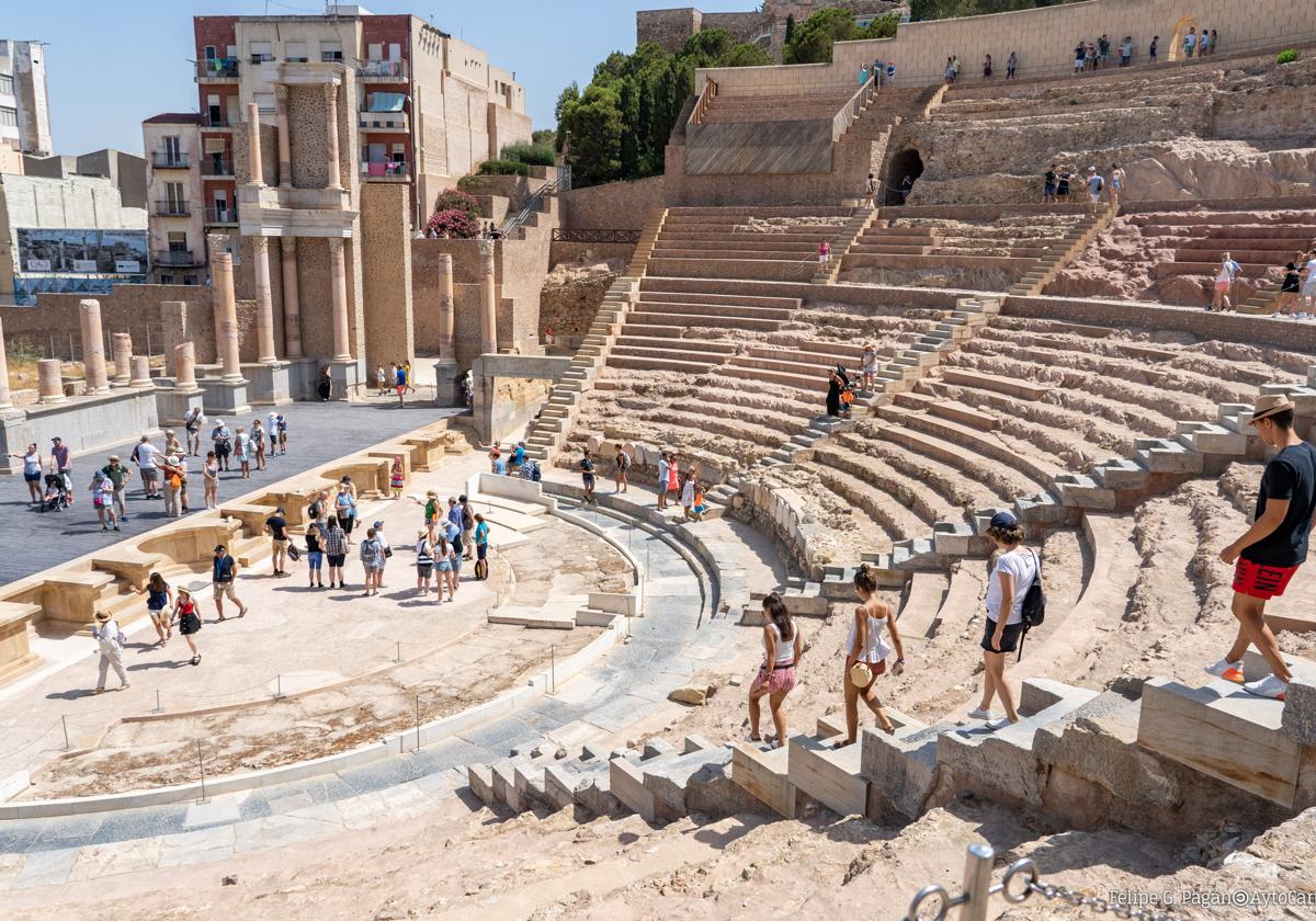 Agotadas las plazas para el viaje de convivencia de mayores de Vícar a Cartagena