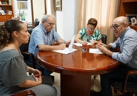 Una reunión realizada en el Ayuntamiento de Vícar.