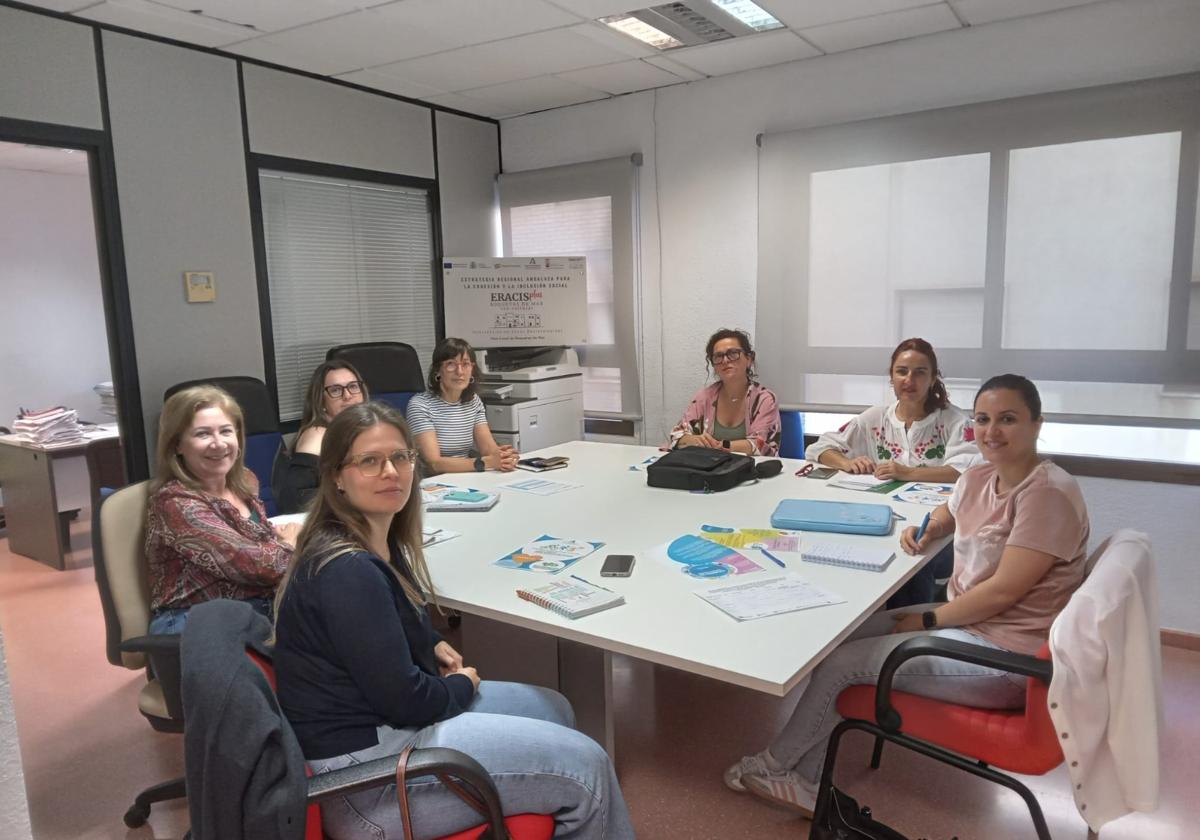 Distrito Sanitario Poniente impulsa un plan en salud laboral junto a Roquetas