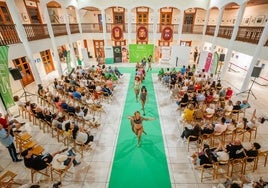 Desfile en el Castillo de Santa Ana.