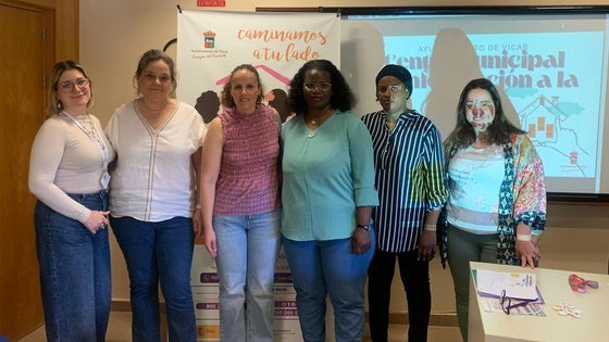 Vícar imparte un taller a mujeres inmigrantes para tratar los distintos tipos de violencia
