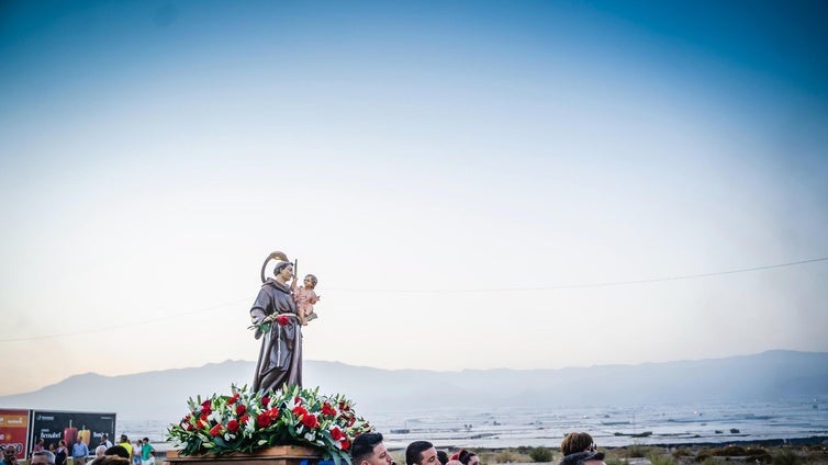 Cortijos de Marín celebra sus Fiestas Patronales en honor a San Antonio y La Inmaculada
