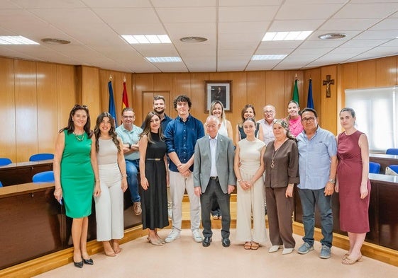 El Ayuntamiento de Roquetas acoge una visita especial.