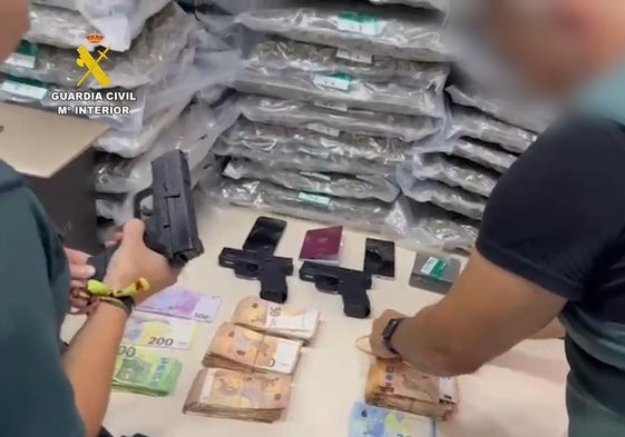 Detenidos tres miembros de una red internacional de tráfico de droga que operaban en Almería