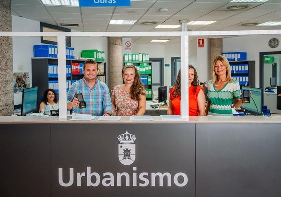 Roquetas estrena una nueva forma de pagar más moderna.