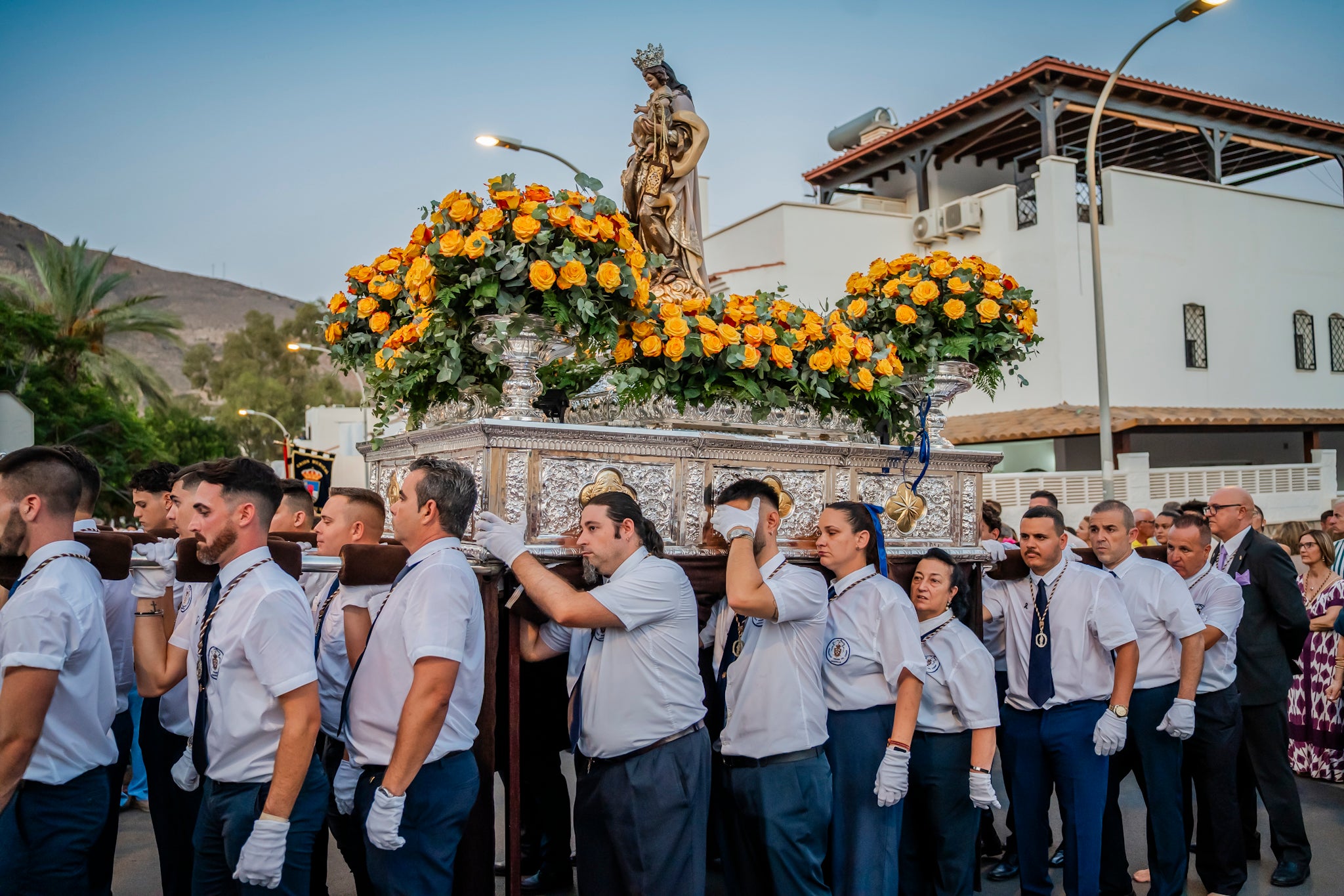 La Virgen del Carmen pasea por Aguadulce