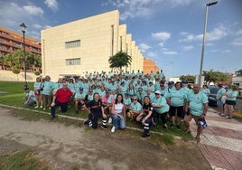Foto grupal después de finalizar la maratón de caminar, una de las actividades más tradicionales.