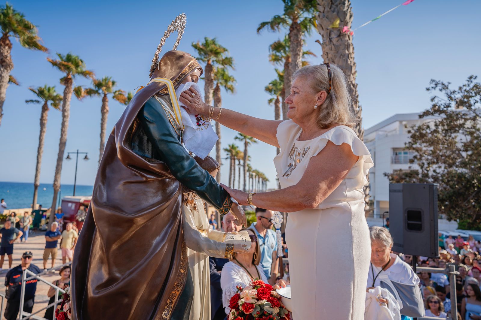 La Virgen del Carmen y Santa Ana dicen adiós a las Fiestas del Puerto de Roquetas, en imágenes
