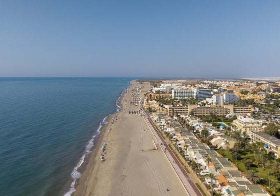 Roquetas de Mar, destino turístico líder en la provincia de Almería durante el mes de julio y quinto en Andalucía