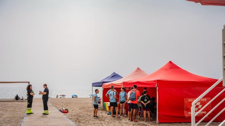 Playas de Roquetas se convierten en aulas de aprendizaje sobre seguridad y sostenibilidad