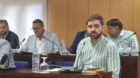 IU y Podemos piden recuperar la Residencia de Tiempo Libre y mejorar la conexión peatonal en la rambla del Cañuelo