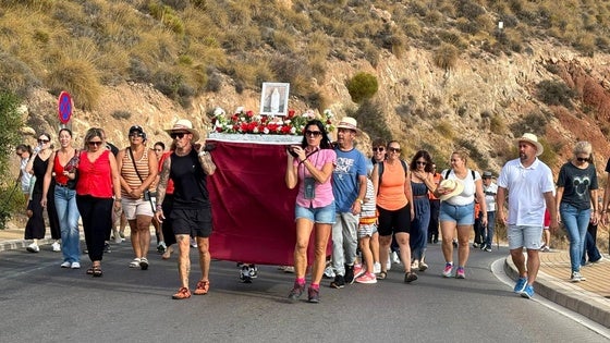 Las Fiestas de la Envía finalizan con la romería a la Virgen de la Cueva