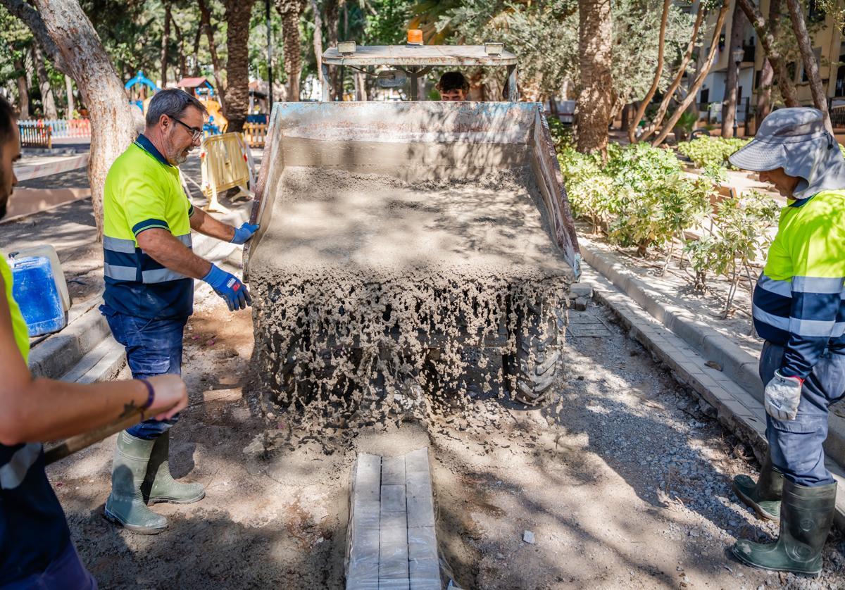 Trabajos en el Parque Andrés de Segovia, en Aguadulce.