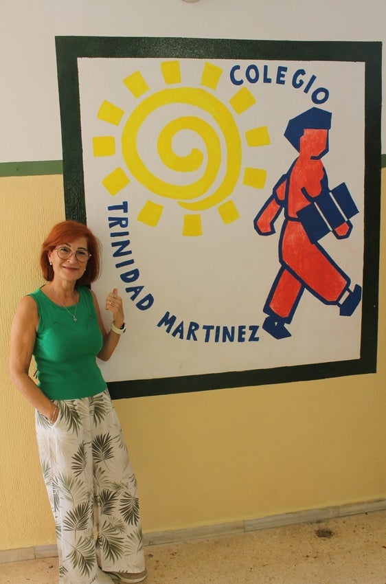 María Carrasco, directora del Colegio Trinidad Martínez, posa para IDEAL en el interior del centro.