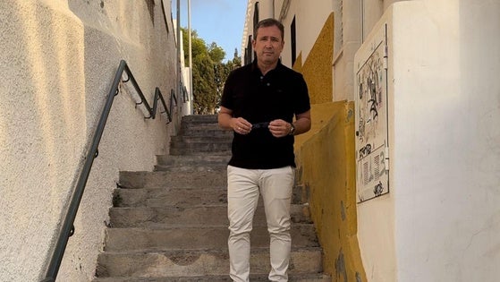 Plantean escaleras mecánicas para mejorar la movilidad peatonal en Aguadulce