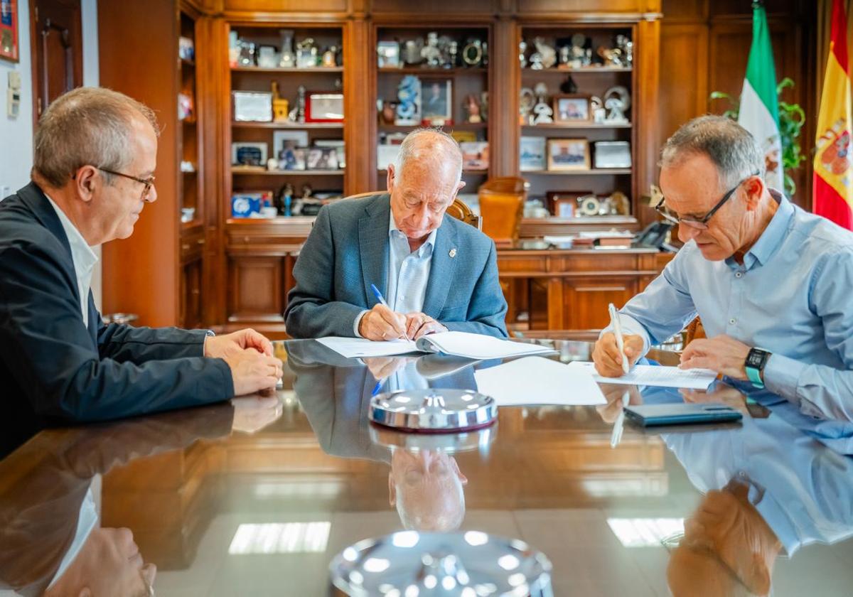 El alcalde de Roquetas, Gabriel Amat, recibirá hoy en Madrid el premio 'Sustainability Action' en la categoría de Administraciones Públicas.
