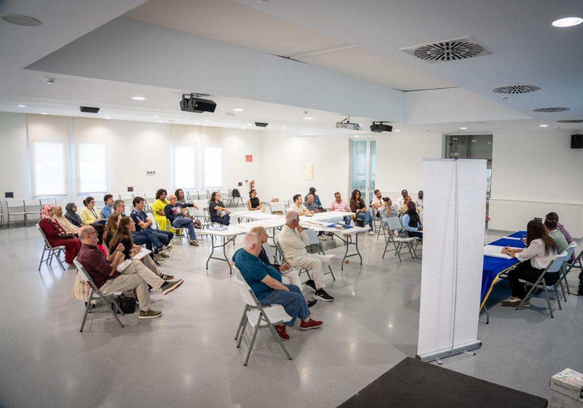Un momento de la jornada de participación ciudadana en Roquetas.