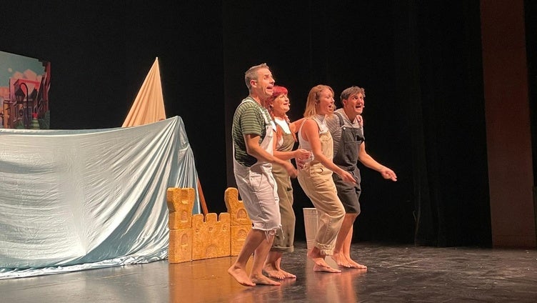 600 escolares aprenden Igualdad a través de un espectáculo teatral en Vícar