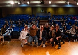 Los youtubers consiguieron concentrar a una gran cantidad de jóvenes asistentes.