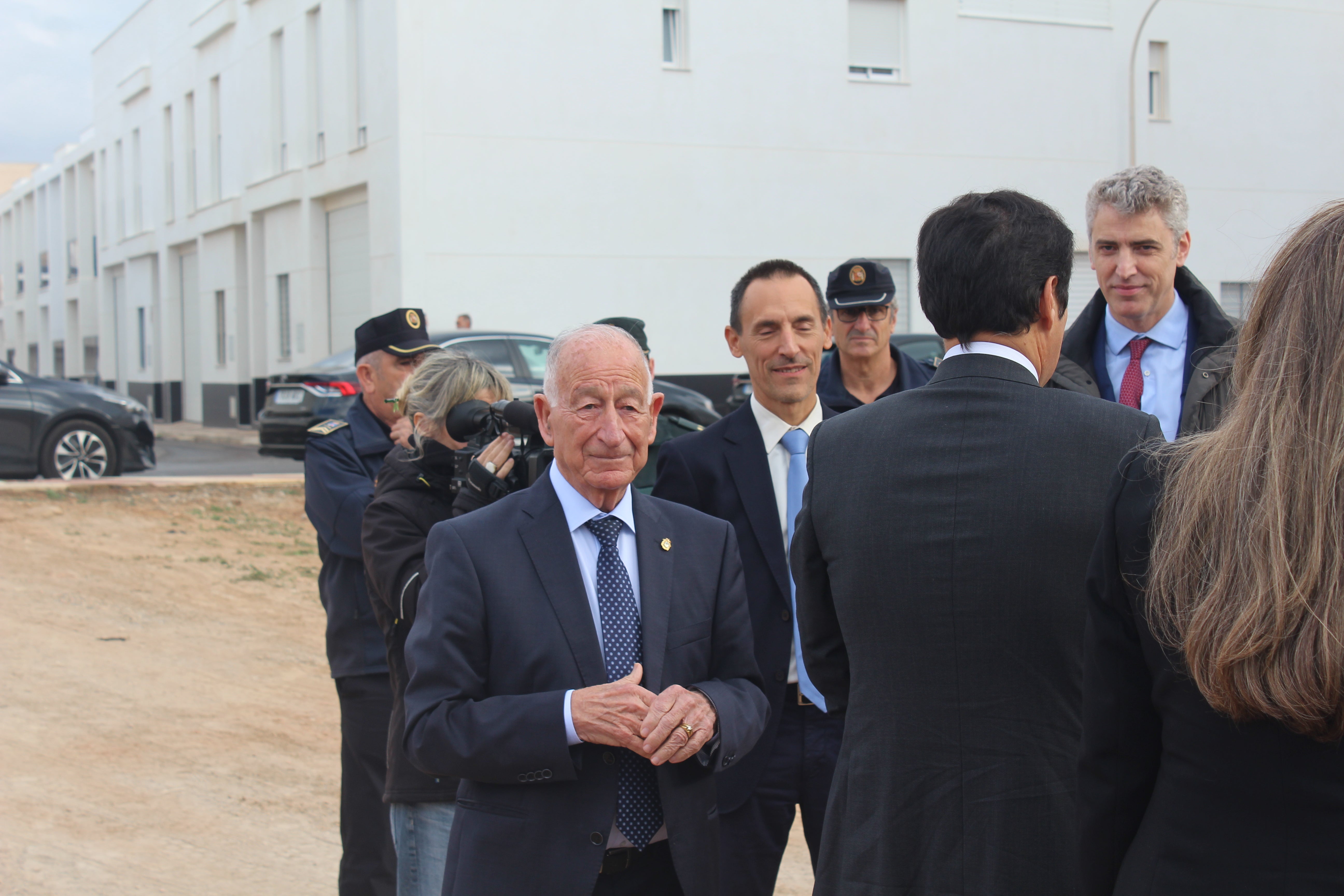 La primera piedra de la futura sede judicial de Roquetas, en imágenes