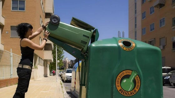 Vícar se suma a la campaña 'Una Pila de Razones' sobre el reciclaje de pilas