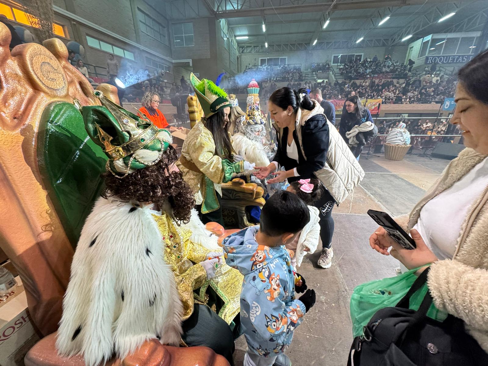 Así se vivió la Cabalgata de Reyes en Roquetas de Mar, Aguadulce y El Parador