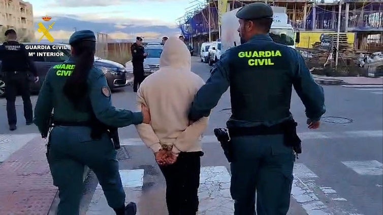 Liberan a seis víctimas de explotación sexual en Roquetas tras desarticular una red con ocho detenidos