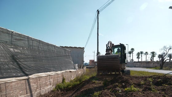 Roquetas refuerza la mejora de su entorno agrícola con un servicio eficaz en conservación viaria