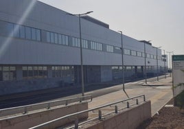 Vista del Hospital de Roquetas de Mar, listo para recibir el mobiliario y material sanitarios.