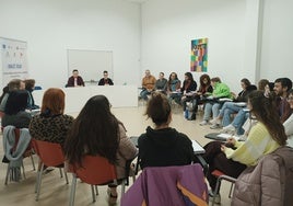 Durante la sesión se trabajaron documentos y guías compartidas.