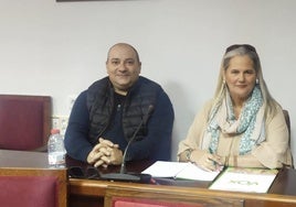 la edil de Vox recuerda que «desde hace años tenemos a familias viviendo hacinadas en las viviendas que hay disponibles, haciéndolo en condiciones lamentables».