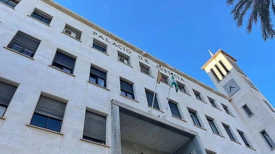 Condenan a siete miembros de un clan por traficar con cocaína y dopantes en Roquetas de Mar