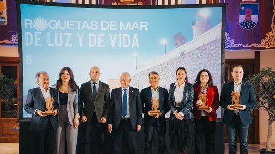Roquetas pone el foco en la luz y en la vida en su nueva campaña turística
