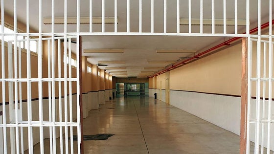 Prisión provisional para el agresor que atacó a varios agentes en Las 200 Viviendas