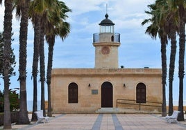 El Faro de Roquetas de Mar será una de las ubicaciones donde se realizarán las actividades.