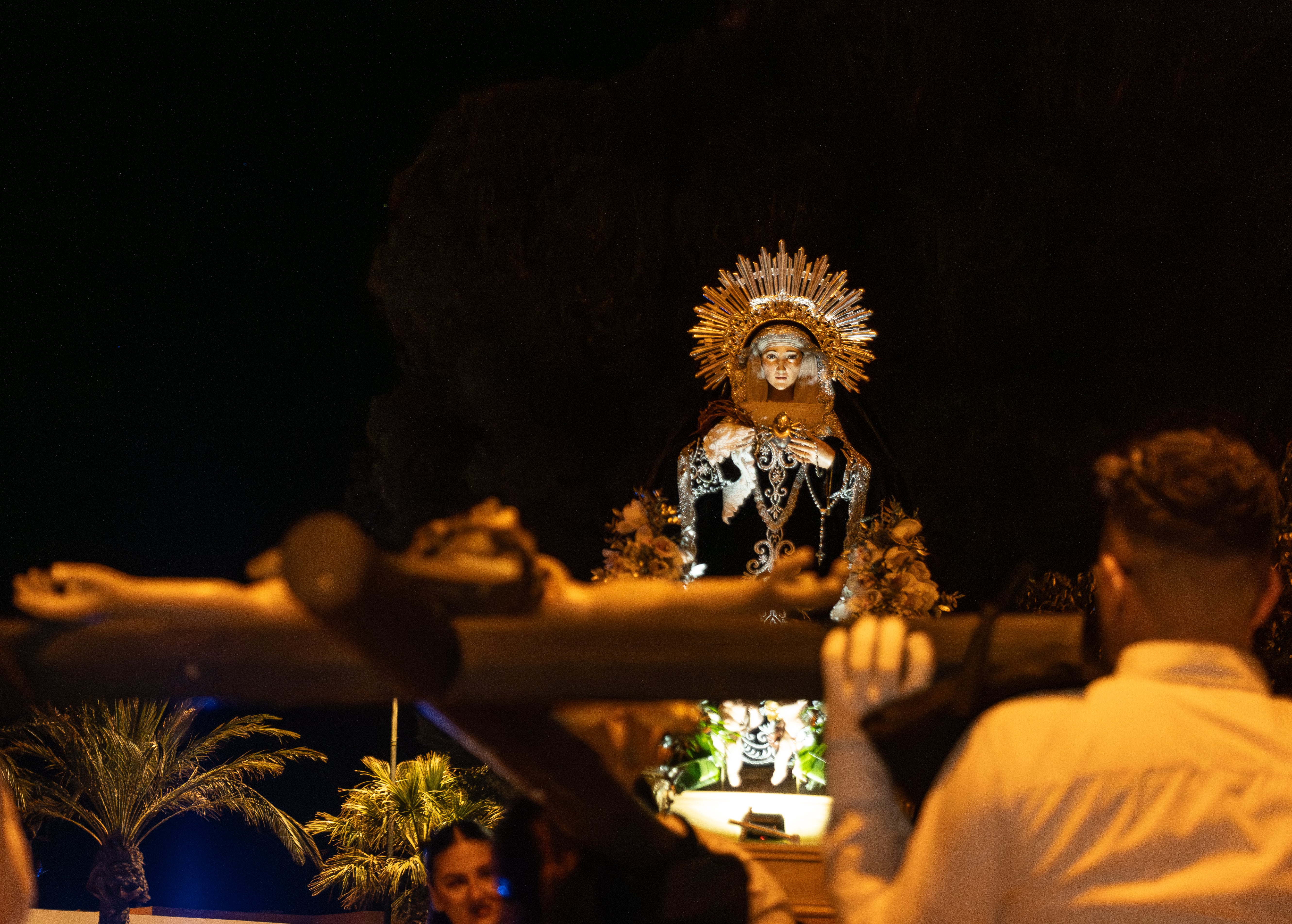Roquetas se vuelca con el inicio de Semana Santa en El Solanillo