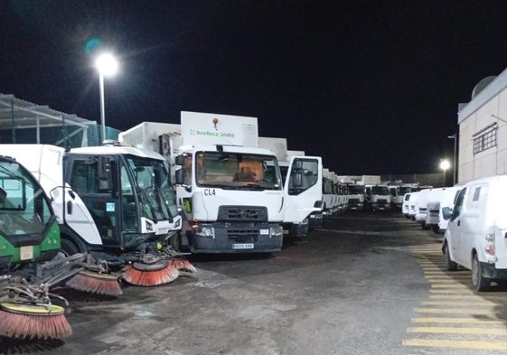 Parte de la flota que tiene Urbaser para realizar sus trabajos.