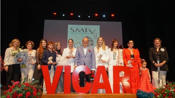 Más de 100 modelos y tres escuelas de baile en una 'noche de moda'
