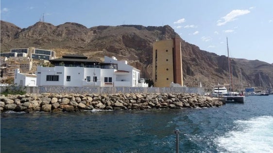 Roquetas organiza una salida marítima por el Día Mundial de las Tortugas Marinas